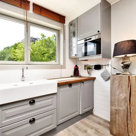 Vakantiehuis Comfortable Bungalow In Durbuy With River Ourthe View Bomal