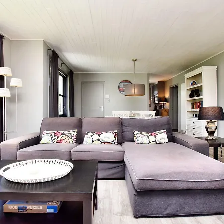Vakantiehuis Comfortable Bungalow In Durbuy With River Ourthe View