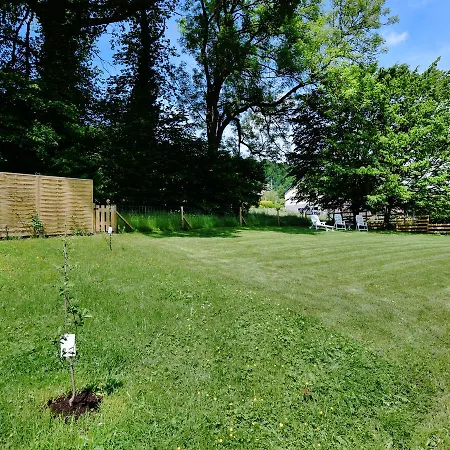 Vakantiehuis Comfortable Bungalow In Durbuy With River Ourthe View Bomal