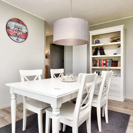 Comfortable Bungalow In Durbuy With River Ourthe View بيت للعطل Bomal