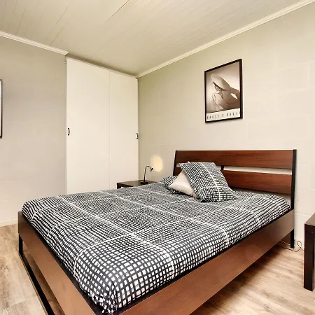 Vakantiehuis Comfortable Bungalow In Durbuy With River Ourthe View